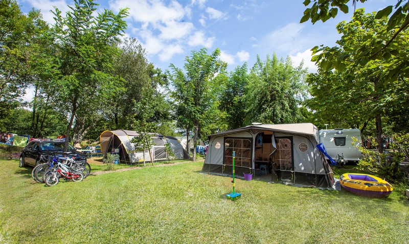 Campingplatz La Rive in Biscarrosse: Stellplätze Lr 2